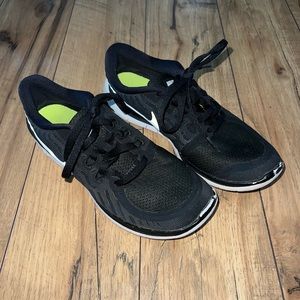 black nike running shoes